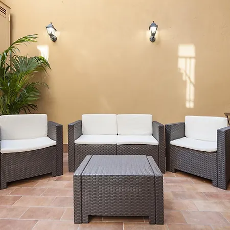 Awesome Duplex In Campo De' Fiori Area Appartement Rome
