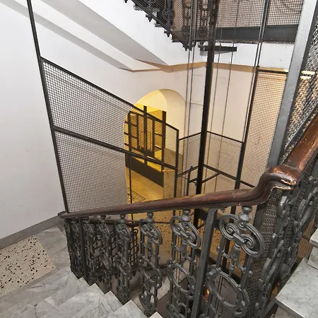 Apartment Piazza Risorgimento Rome