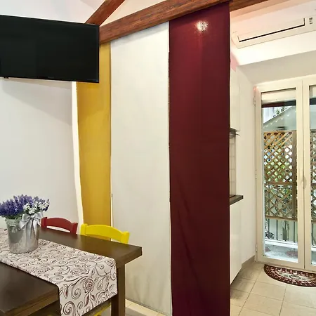 Piazza Risorgimento Apartment