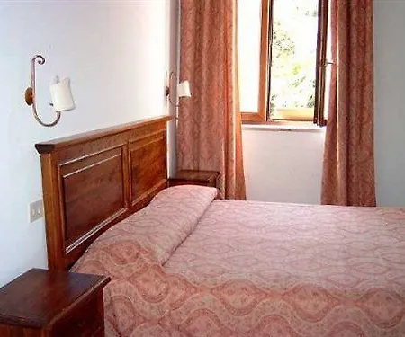 Hotel Tempio Di Apollo 2*