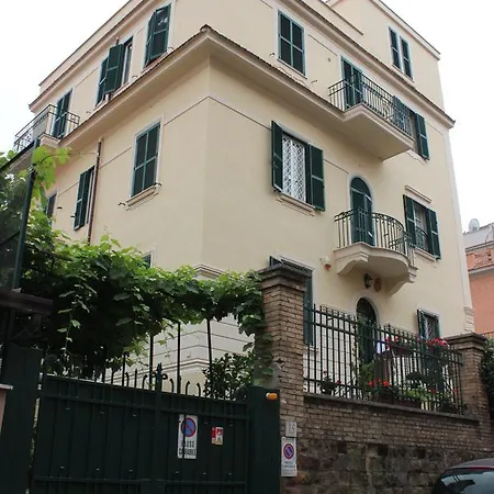 Guest house Casa Per Ferie Beato Rosaz 3*