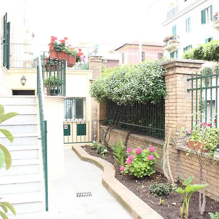 Guest house Casa Per Ferie Beato Rosaz 3*