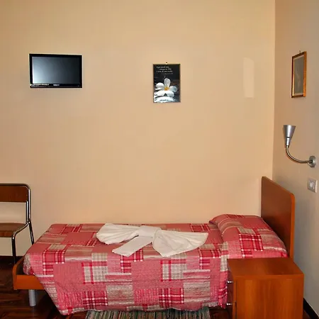 Casa Per Ferie Beato Rosaz Guest house 3*