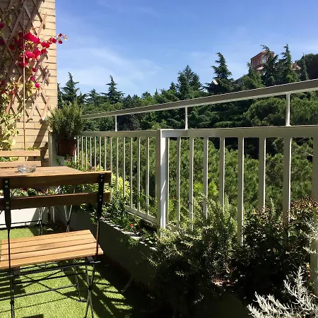 Bed & Breakfast Happy In Řím