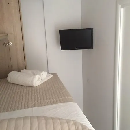 Bed & Breakfast Alloggio Turistico Al Colosseo *