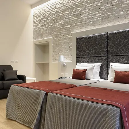 Navona Luxury 2*