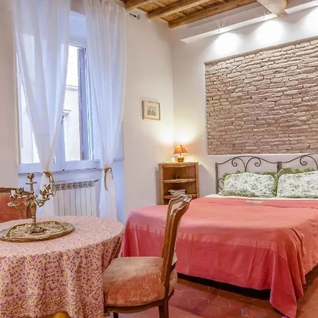 Navona Apartment *