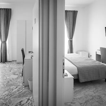 Vinci House 3* Rome