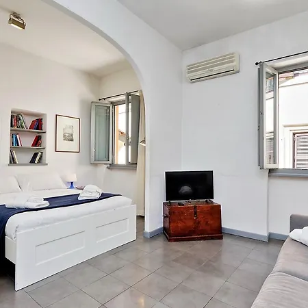 Coronari Apartment Rome