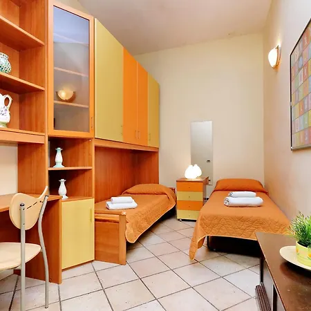 Colosseo With Garden Apartment Rome