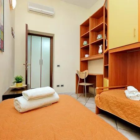 Colosseo With Garden Apartment *