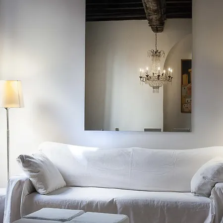Apartment Teatro Pace Rome