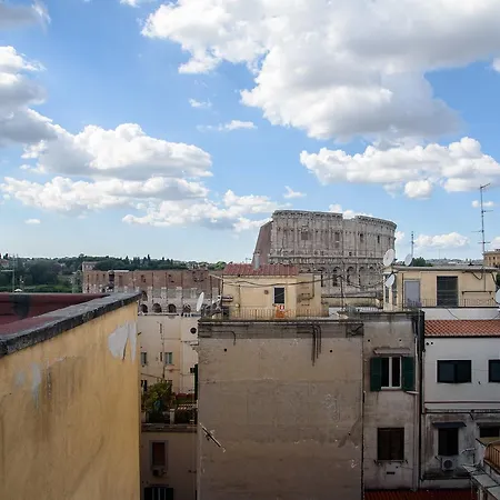White Terrace Ostilia Roma