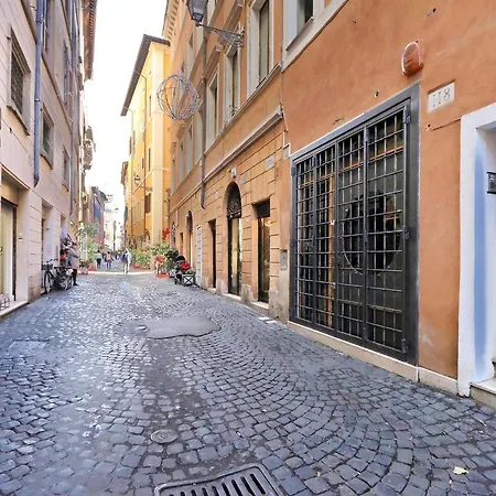 Apartment Coronari Rome