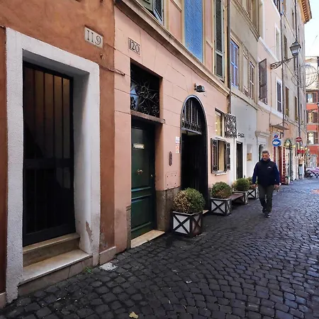 Apartment Coronari Rome