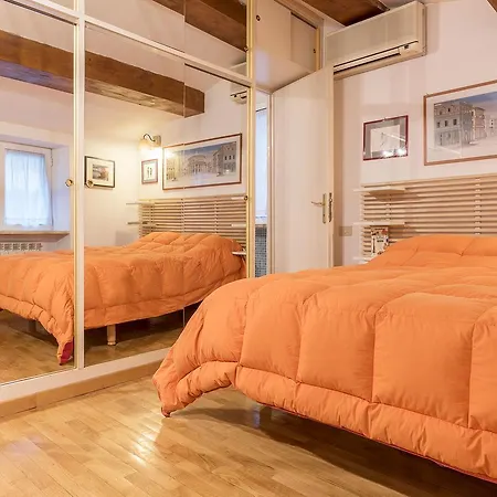 Apartment Penthouse With Terrace In The Heart Of Rome