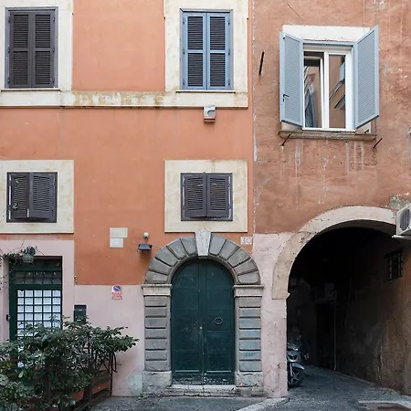Apartment Penthouse With Terrace In The Heart Of Rome