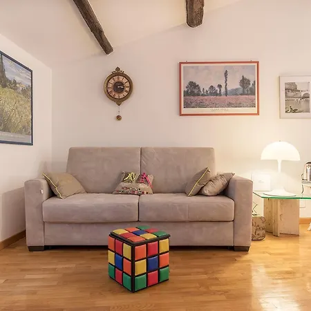 Apartment Penthouse With Terrace In The Heart Of Rome