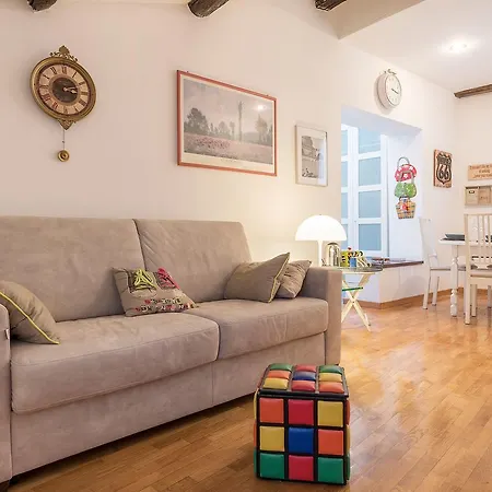 Penthouse With Terrace In The Heart Of * Rome