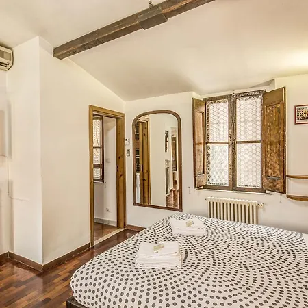 Homehouse Garofano - Rione Monti - Colosseum * Rome