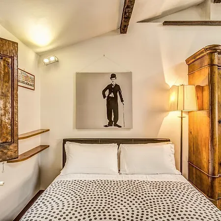 Homehouse Garofano - Rione Monti - Colosseum Apartment Rome