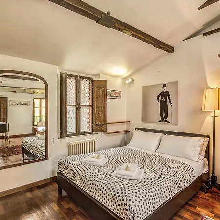 Homehouse Garofano - Rione Monti - Colosseum * Rome