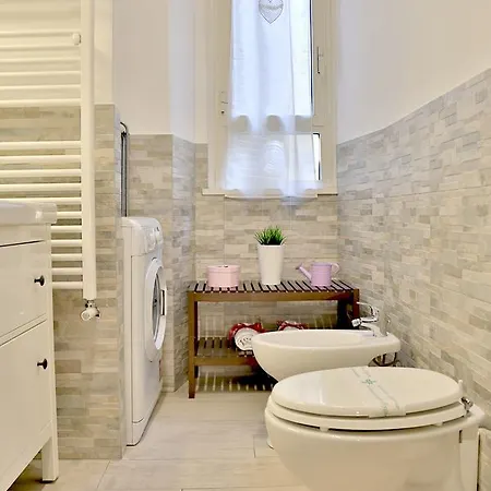 Florje House Apartment *