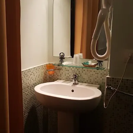 Dimora Storica Urbana Pensión 3*