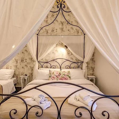 Colosseo Romeo Bed & Breakfast