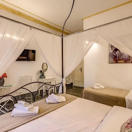 Colosseo Romeo Bed & Breakfast Rome