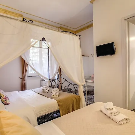 Colosseo Romeo Bed & Breakfast 2*