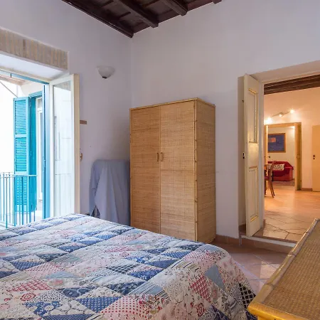 Trevi Fountain Holiday home *