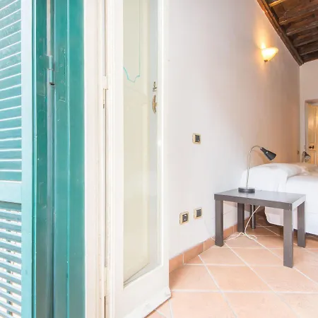 Trevi Fountain Holiday home