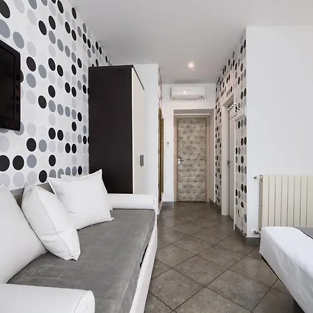 Domus Pietro Affittacamere 3*