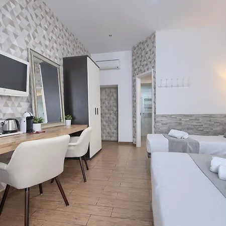 Domus Pietro 3* Rome