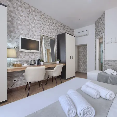 Domus Pietro 3* Roma