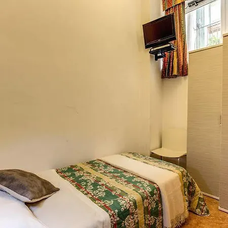 Hotel Dharma Boutique & 4*