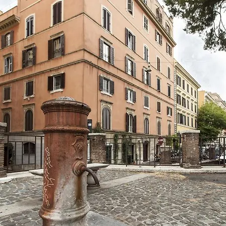 Sarandrea Apartment