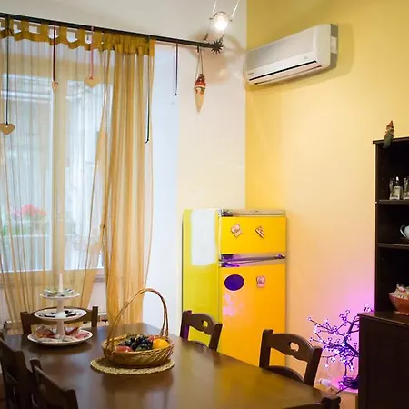 Guest house Strawberry House 2*