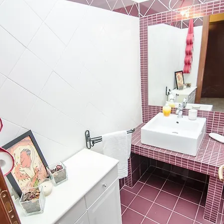 Strawberry House Guest house