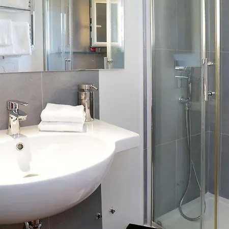 Michelangelo Charmsuite