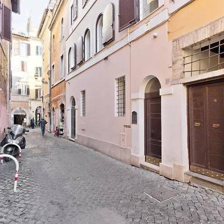 Apartment Vicolo De Renzi Trastevere *