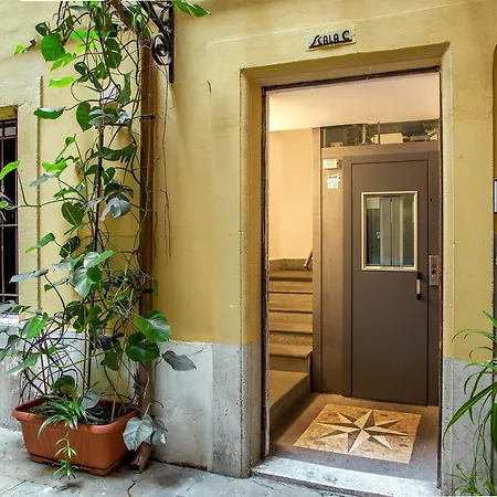 Roma Central Guest House 2*