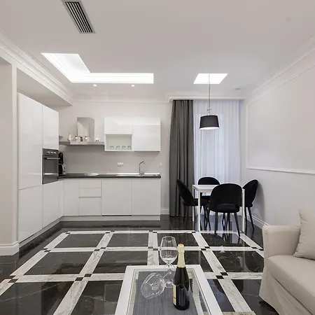 Aurora Luxury Suites Apartment Rome