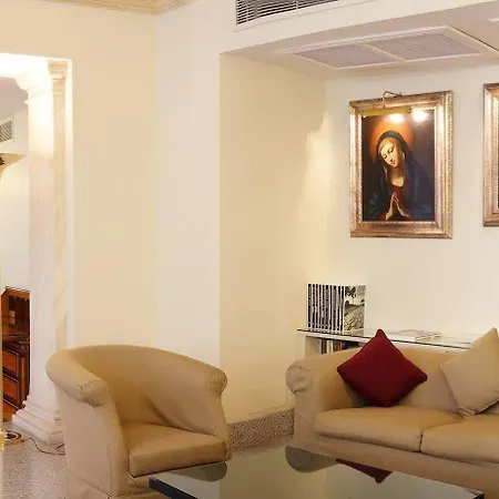 Santa Chiara روما