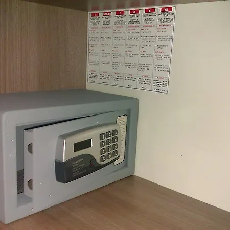 Europa Apartment *