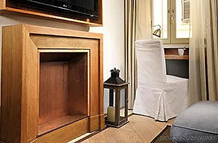 Mario De' Fiori 37 Hotell 4*
