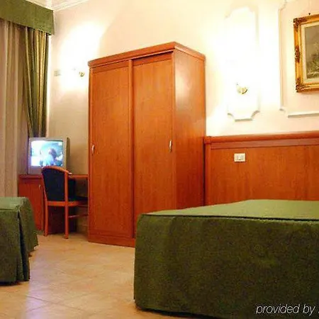 Hotel Philia 3*