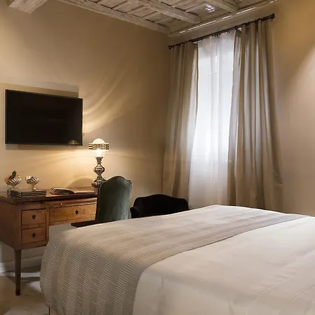 Palazzo Caruso 4* Roma