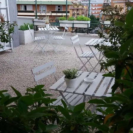 Attico Aurelio Bed & Breakfast 3*